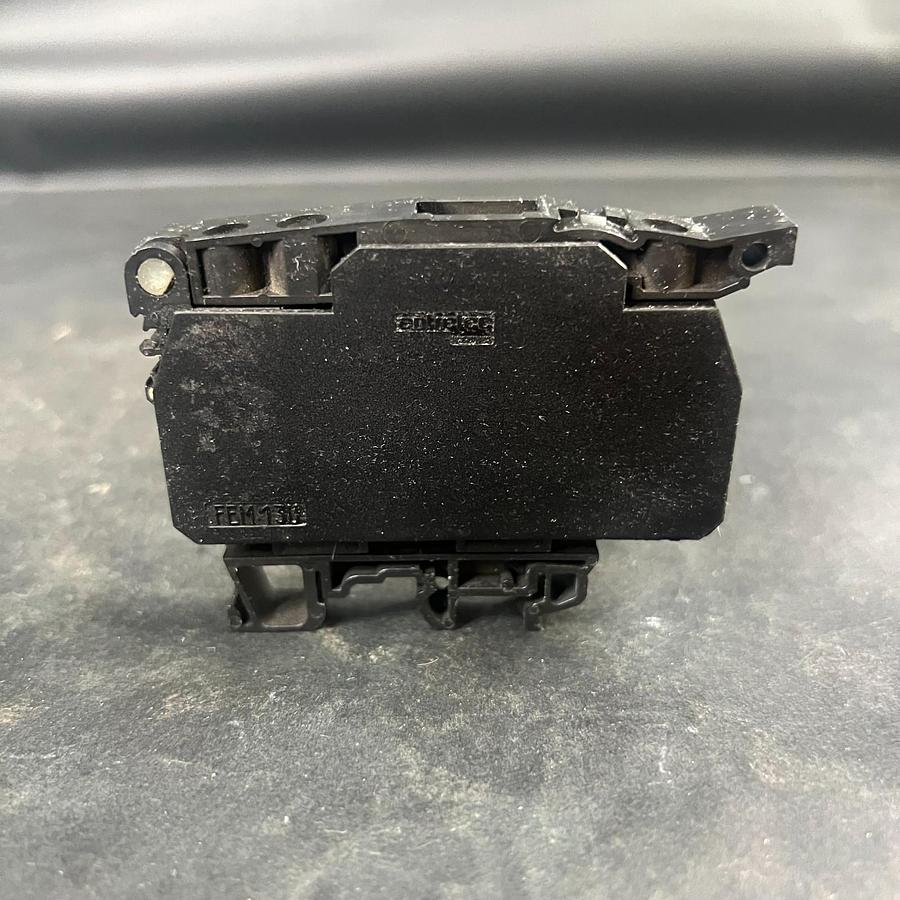 Used ENTRELEC FEM13U TERMINAL BLOCK ($6 OBO)