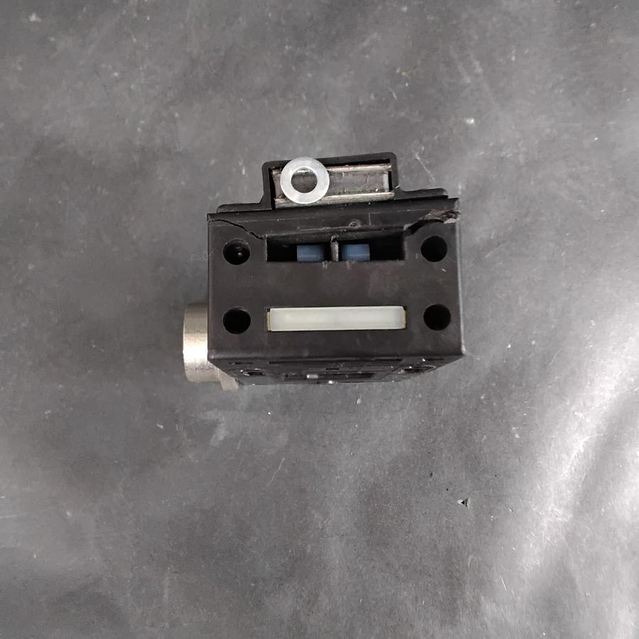Used SCHMERSAL AZ16-02ZVRK SAFETY INTERLOCK SWITCH ($25 OBO)