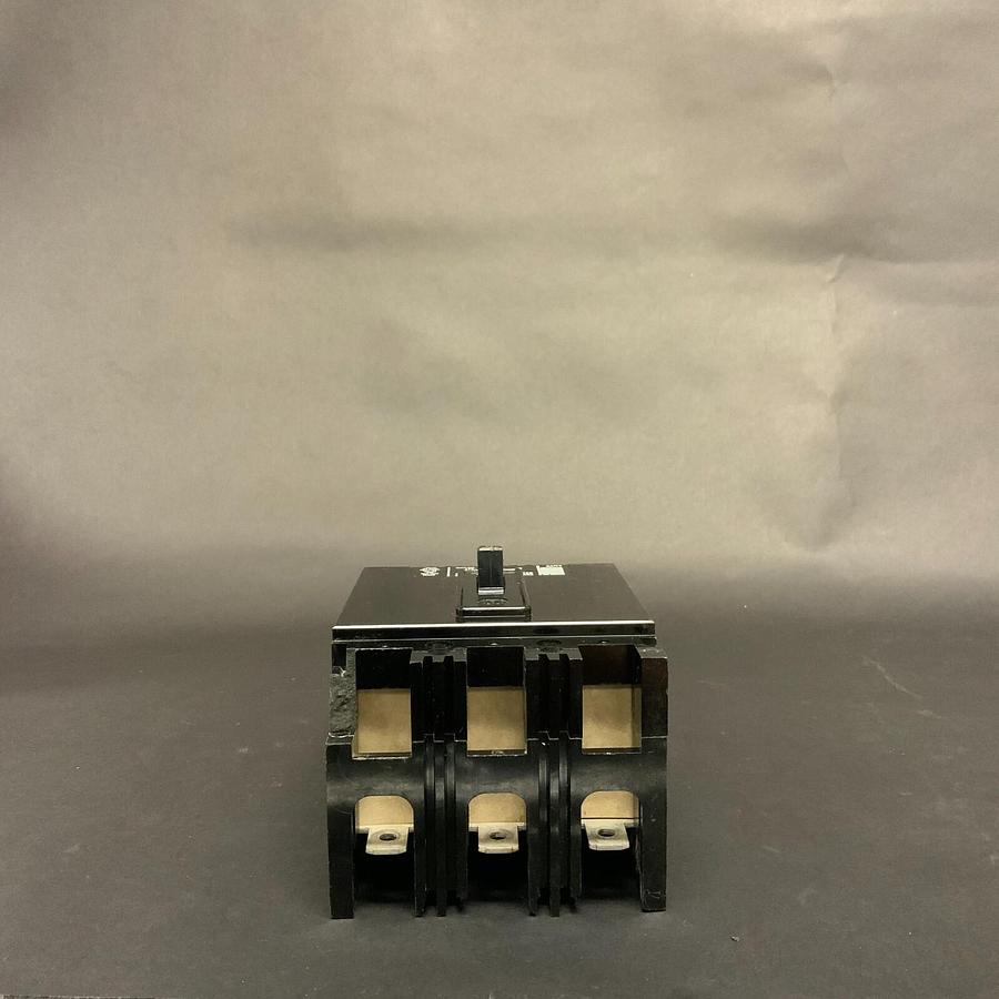 Used WESTINGHOUSE EHB3030 CIRCUIT BREAKER ($20 OBO)