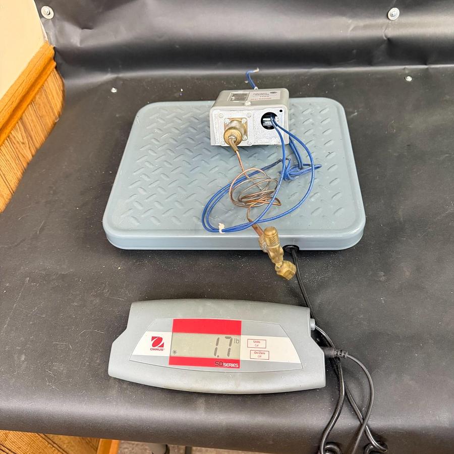 Used JOHNSON CONTROLS P70AA-118 PRESSURE CONTROL ($90 OBO)