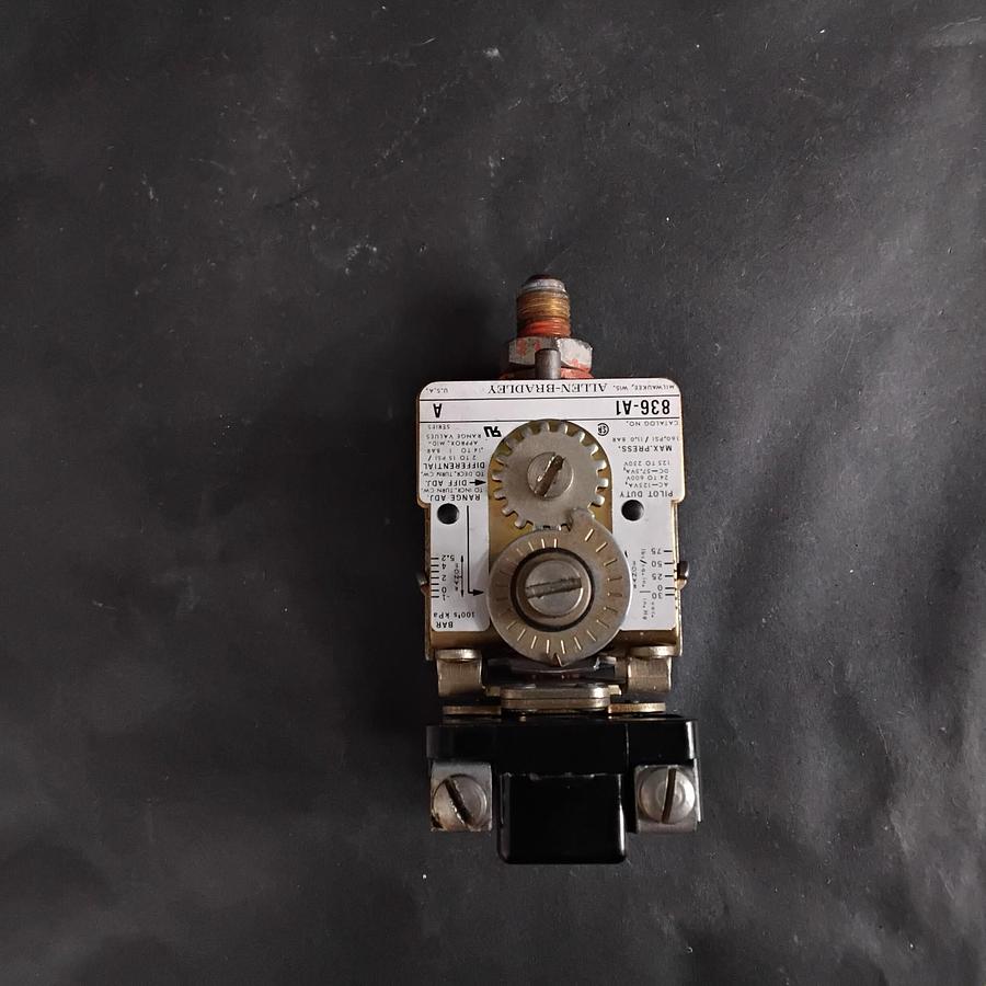 Used ALLEN-BRADLEY 836-A1 PRESSURE CONTROL SWITCH ($165 OBO)