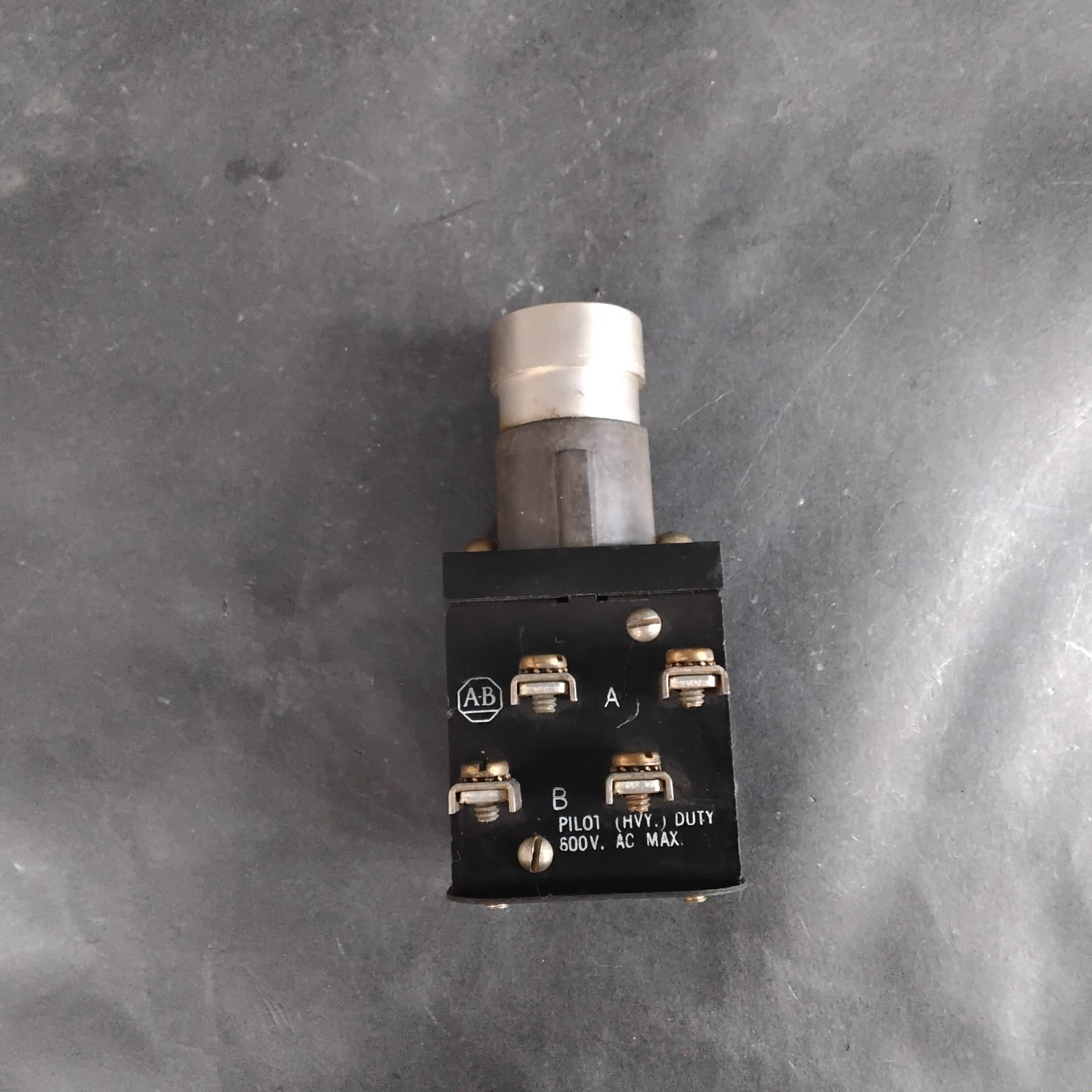 Used ALLEN BRADLEY 800H-JK44B SELECTOR SWITCH ($18 OBO)
