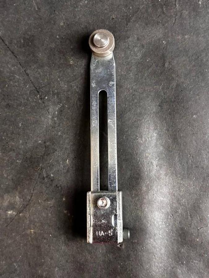 Used TELEMECANIQUE 9007HA5 LIMIT SWITCH LEVER ARM ($19 OBO)