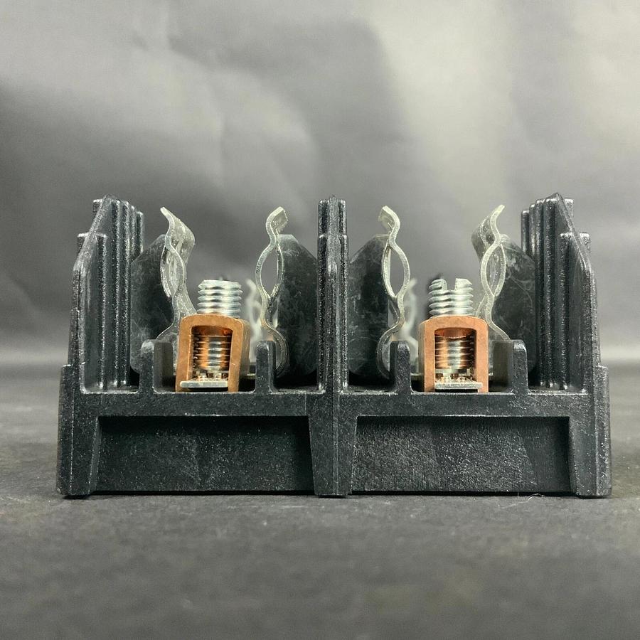 BUSSMANN R60030-2COR FUSE BLOCK ($12 OBO) - NEW NO BOX