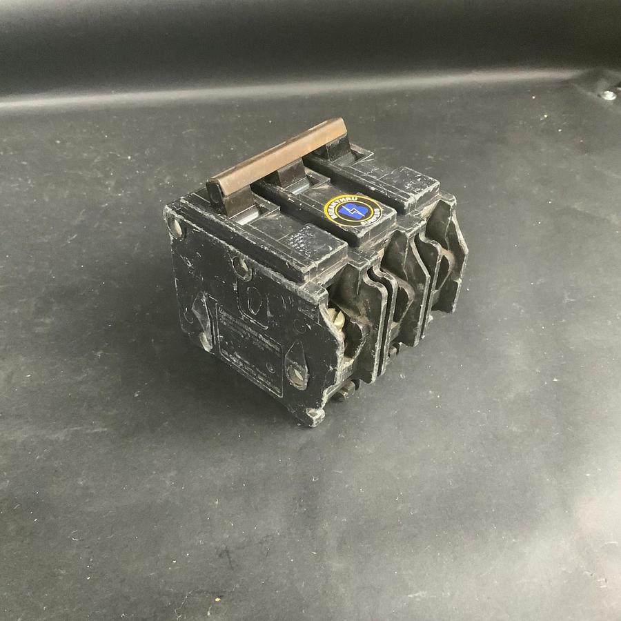 Used SIEMENS MP330 CIRCUIT BREAKER ($40 OBO)