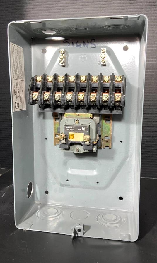 Used SCHNEIDER 8903LXG40 ($225 OBO)