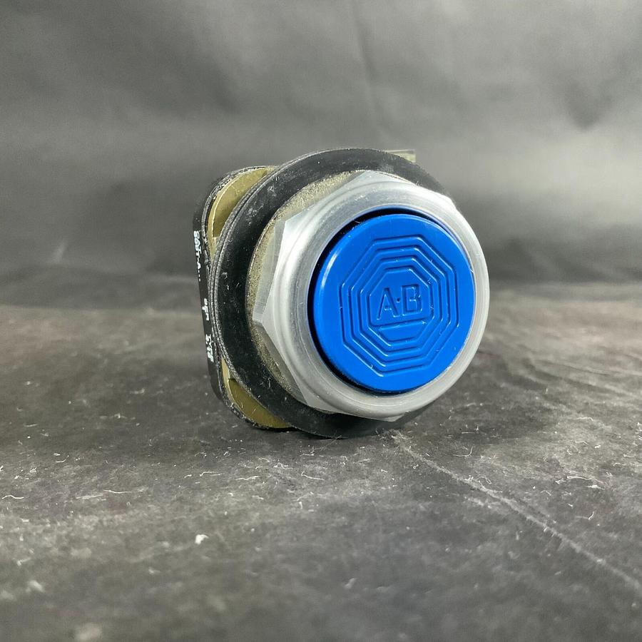Used ALLEN BRADLEY 800T-A BLUE PUSHBUTTON ($10 OBO)