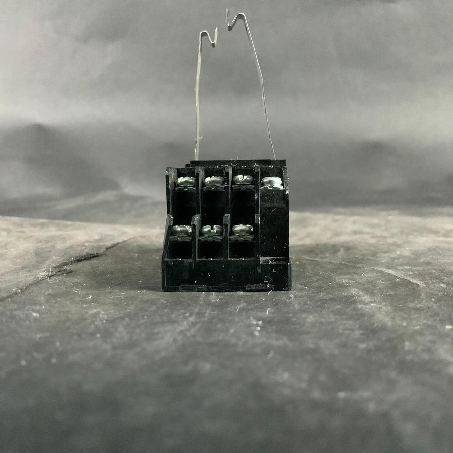 Used OMRON PYF14A RELAY SOCKET ($5 OBO)