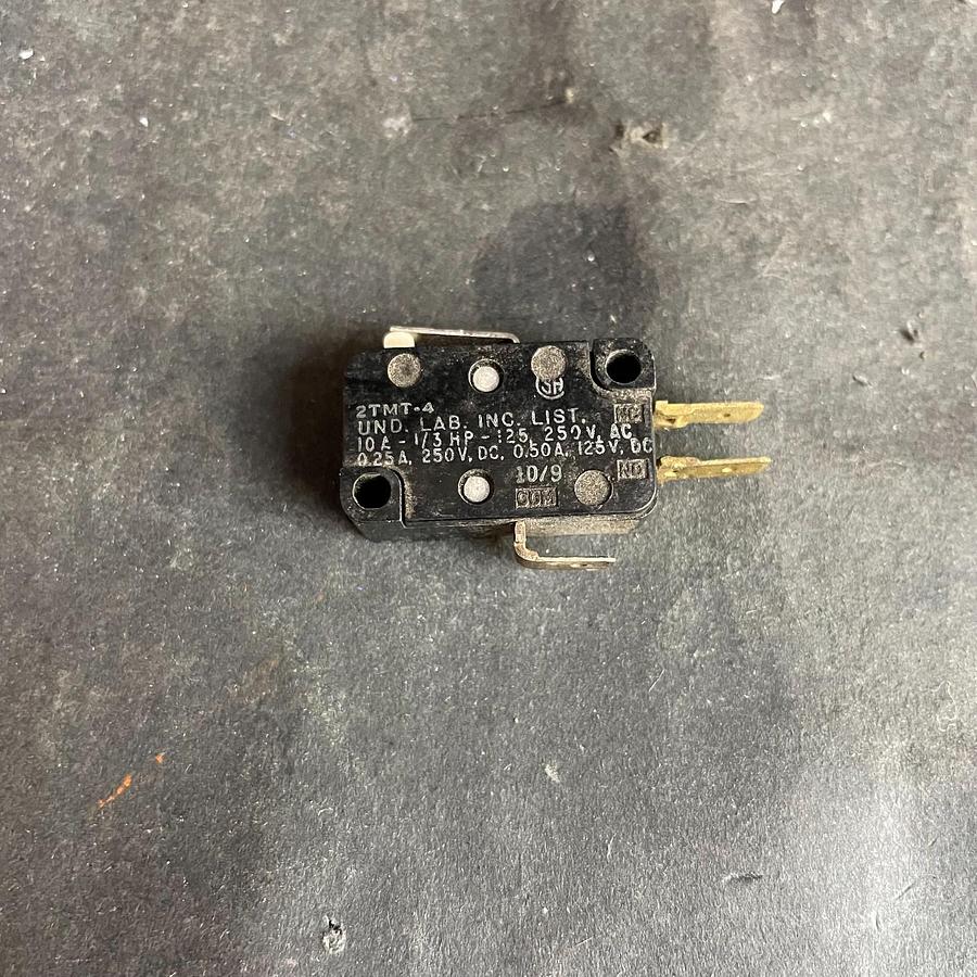 Used UNIMAX 2TMT-4 MICRO SWITCH