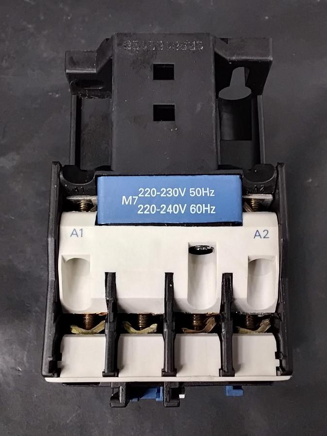 Used TELEMENCANIQUE LC1D2510M7  CONTACTOR ($25 OBO)