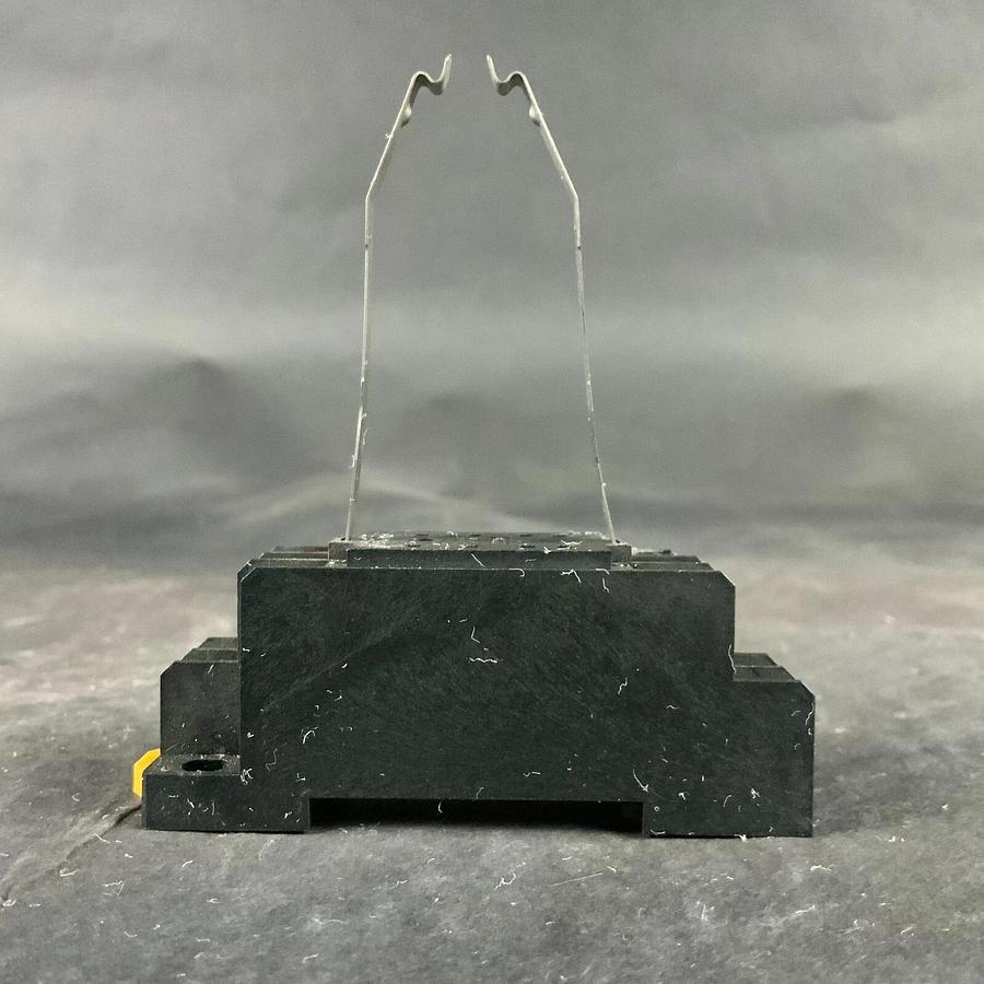 Used OMRON PYF08A ($4.99 OBO)