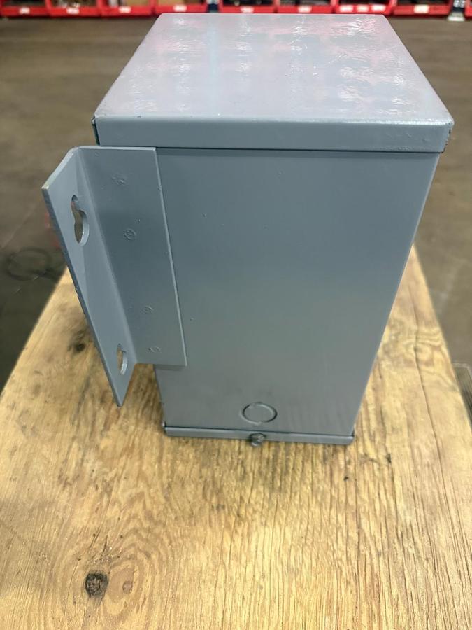 Used GENERAL SIGNAL HEVI-DUTY HS1F2A TRANSFORMER