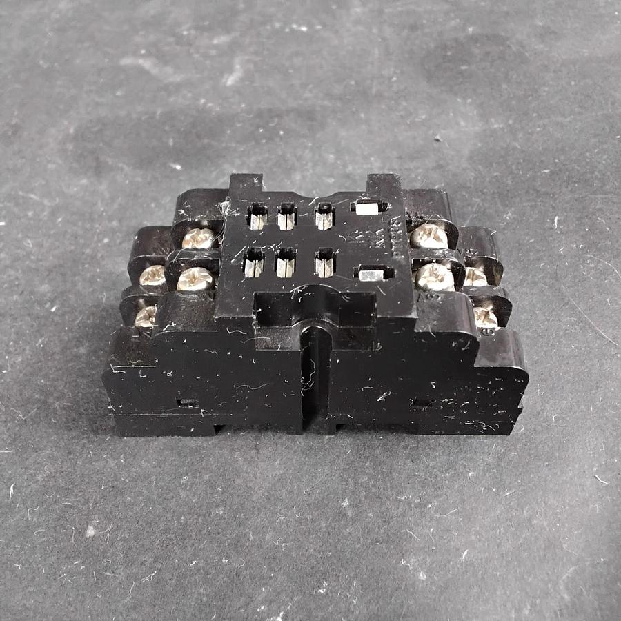 Used RELAY SOCKET PTF08 ($3 OBO)