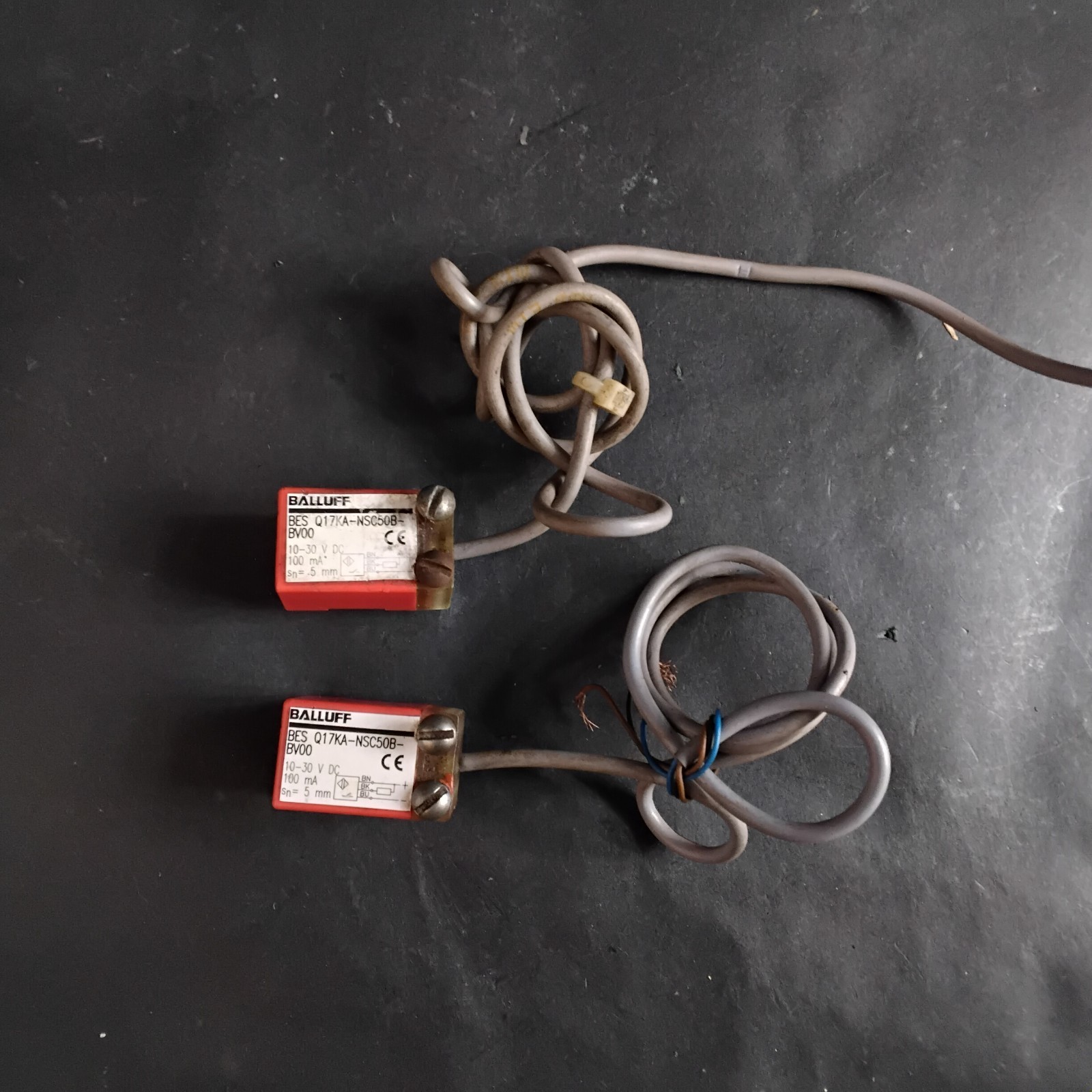 Used BALLUFF BES Q17KA-NS0508-BVOO PROXIMITY SENSORS- GROUP OF 2 ($5 OBO)