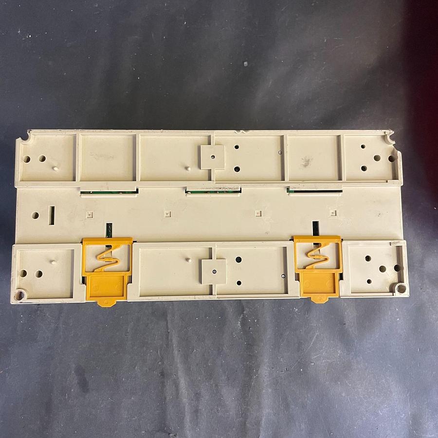 Used OMRON SYSMAC C28K-CDR-A PROGRAMMABLE CONTROLLER