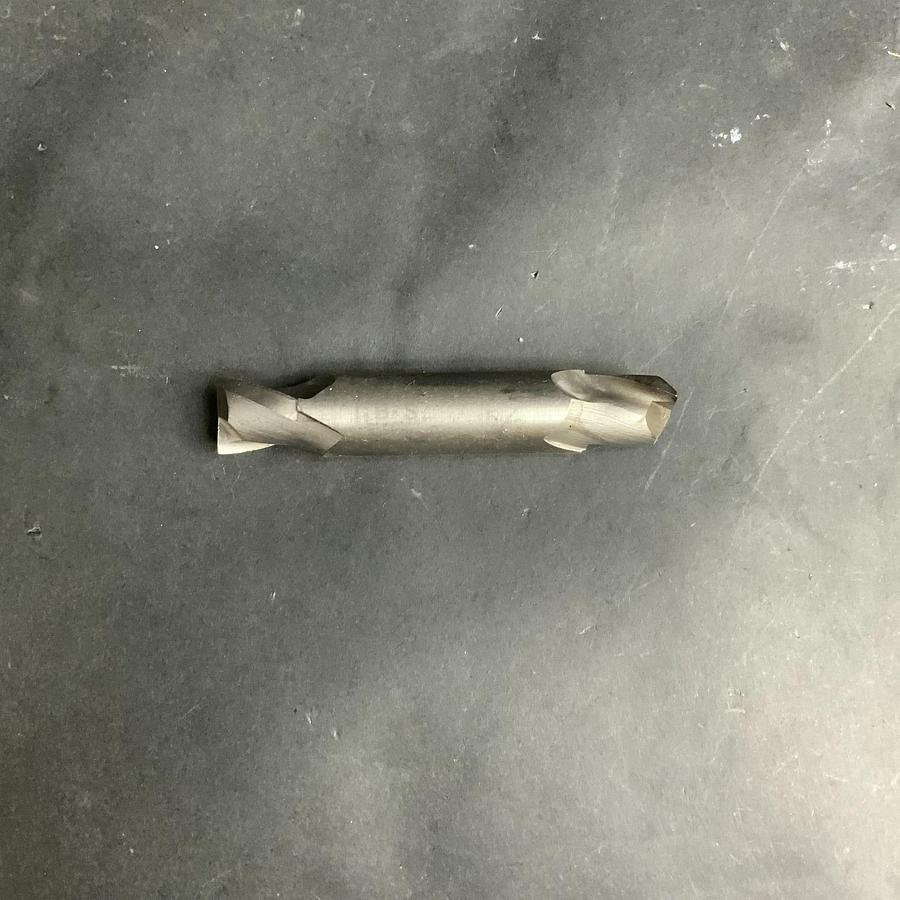 Used SHARPALOY 5/8” 2-FLUTE 3-3/8” LENGTH DOUBLE END MILL ($12 OBO)