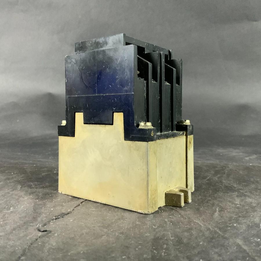 Used ALLEN BRADLEY 700-P200A1 A CONTROL RELAY ($40 OBO)