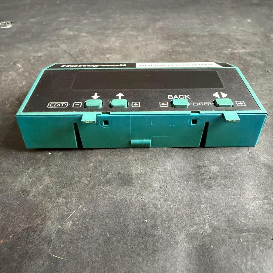 Used HONEYWELL S7800A1142 BURNER CONTROL DISPLAY ($230 OBO)