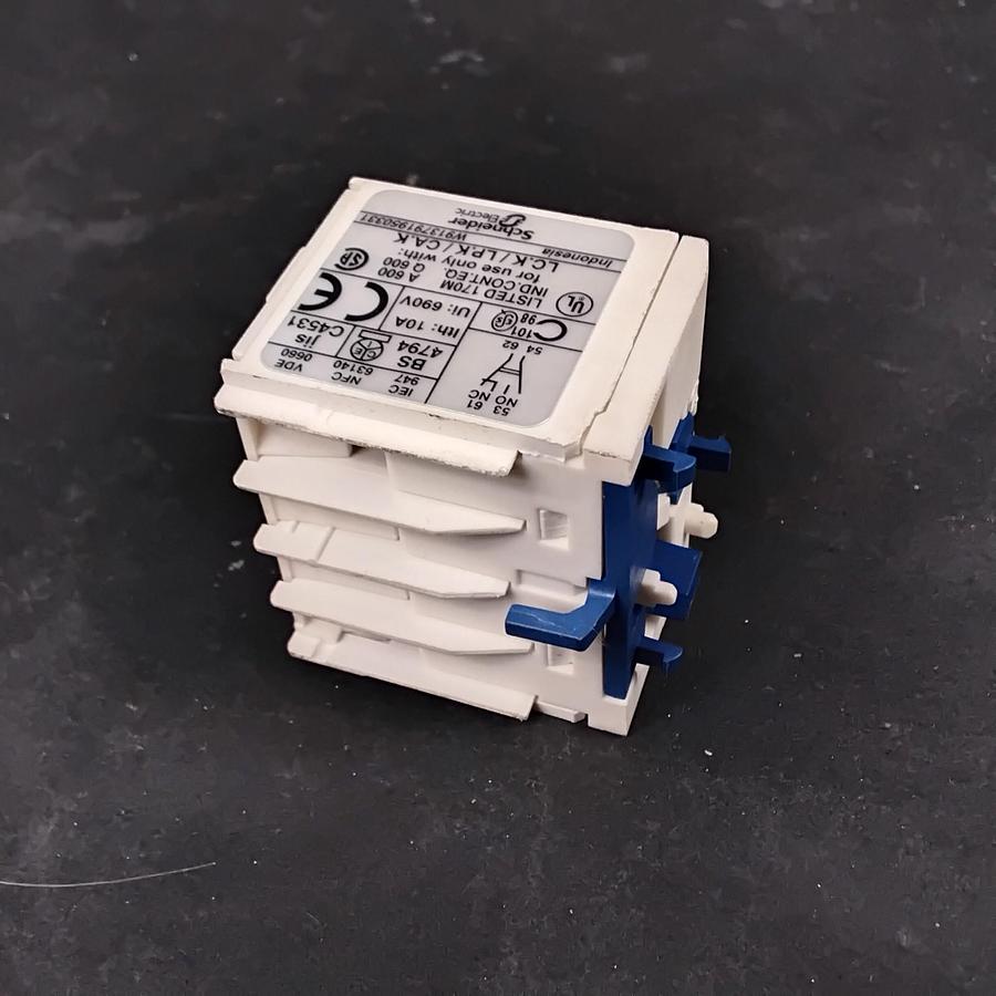 Used SCHNEIDER ELECTRIC LA1KN11 AUXILIARY CONTACT BLOCK ($8 OBO)