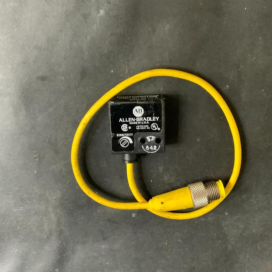 Used ALLEN BRADLEY 42SMP-7001-QD SER.B DIFFUSE PHOTOSWITCH ($125 OBO)