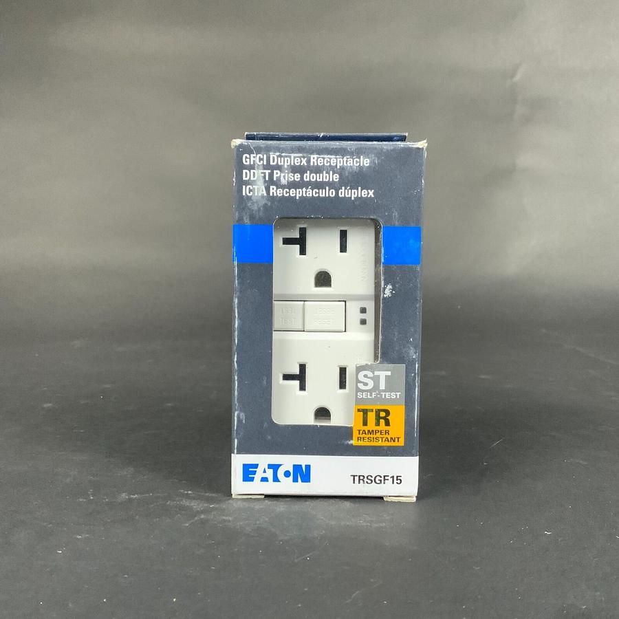 EATON TRSGF15 WALL OUTLET - WHITE ($9.50) - LOT OF 85