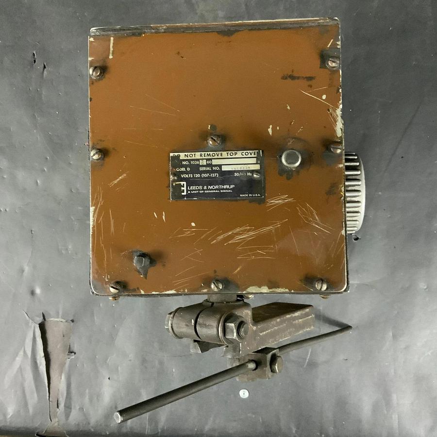 Used LEEDS & NORTHRUP 1910819 ACTUATOR ($575 OBO)