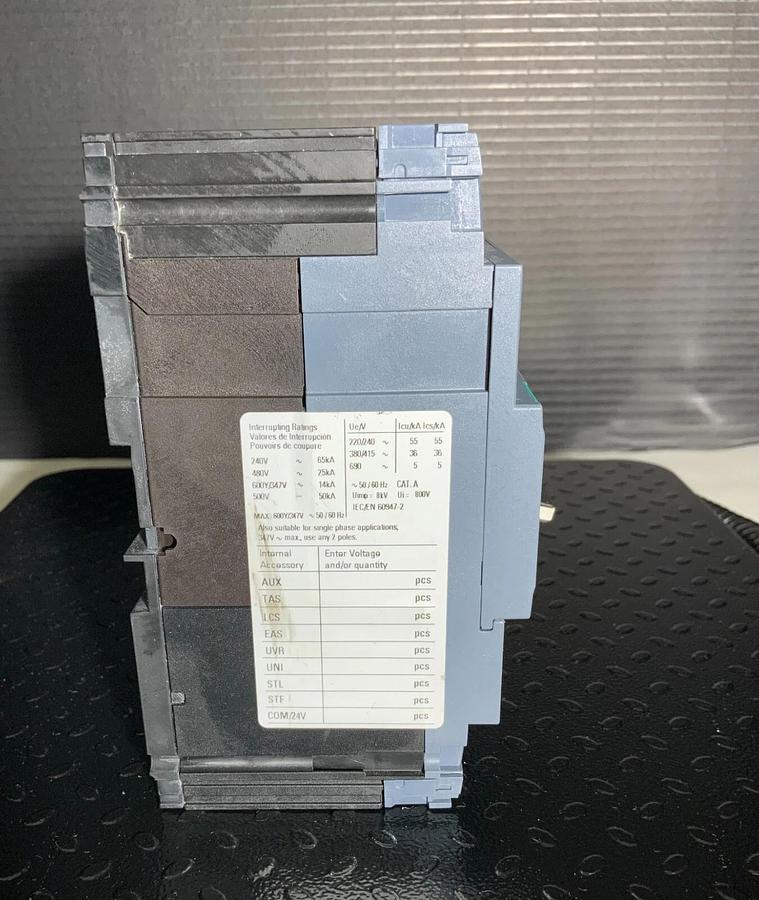 SIEMENS 3VA5130-4ED31-0AA0 ($442.99 OBO)