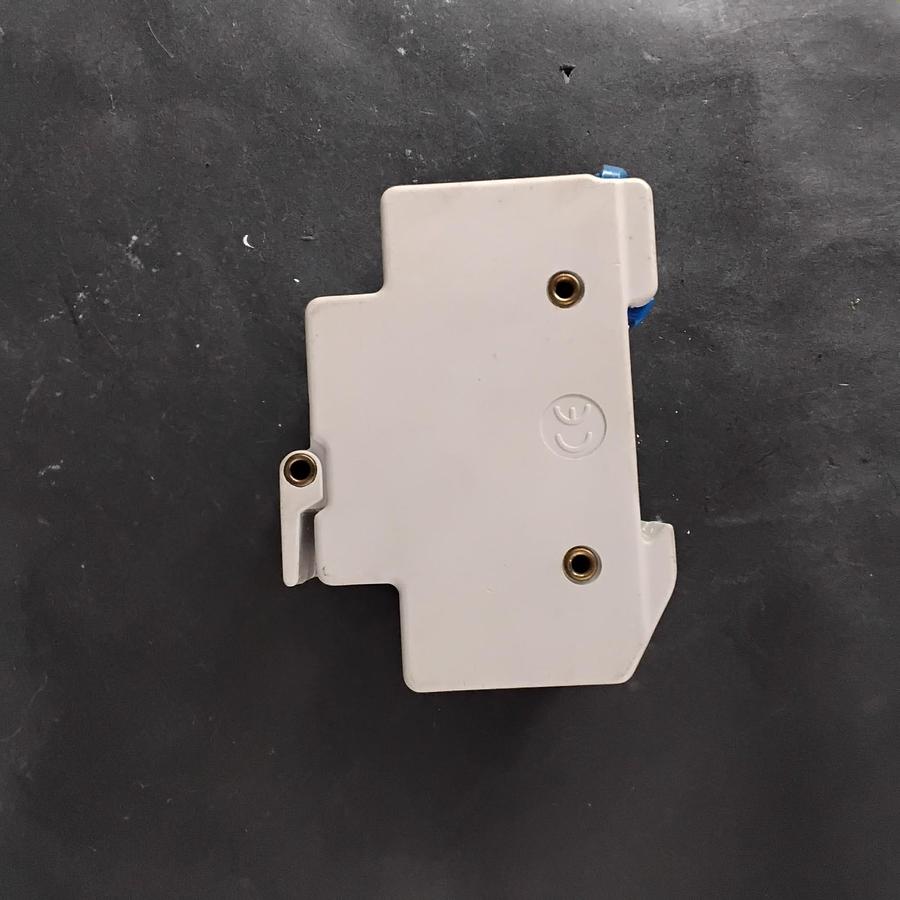 Used FERRAZ SHAWMUT USCC3 ULTRASAFE FUSEHOLDER ($17 OBO)