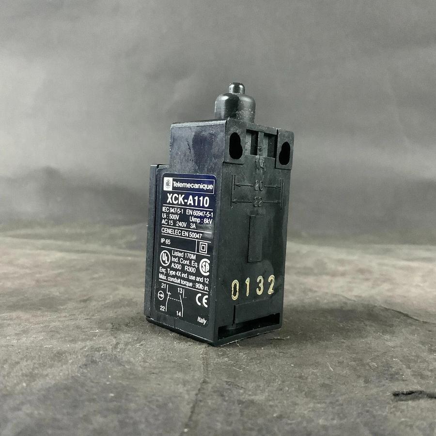 Used TELEMECANIQUE XCK-A110 LIMIT SWITCH ($50 OBO)