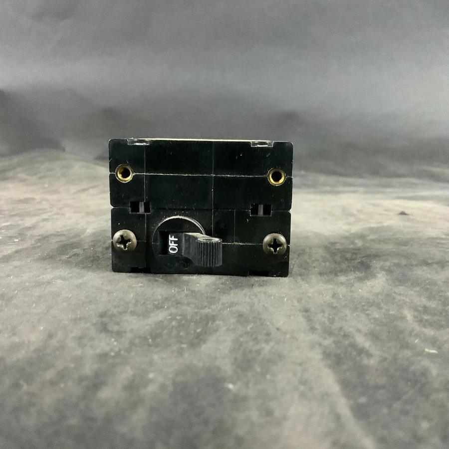 Used CARLING SWITCH - CIRCUIT BREAKER - AB2-B0-21-620-1D1-C ($12 OBO)