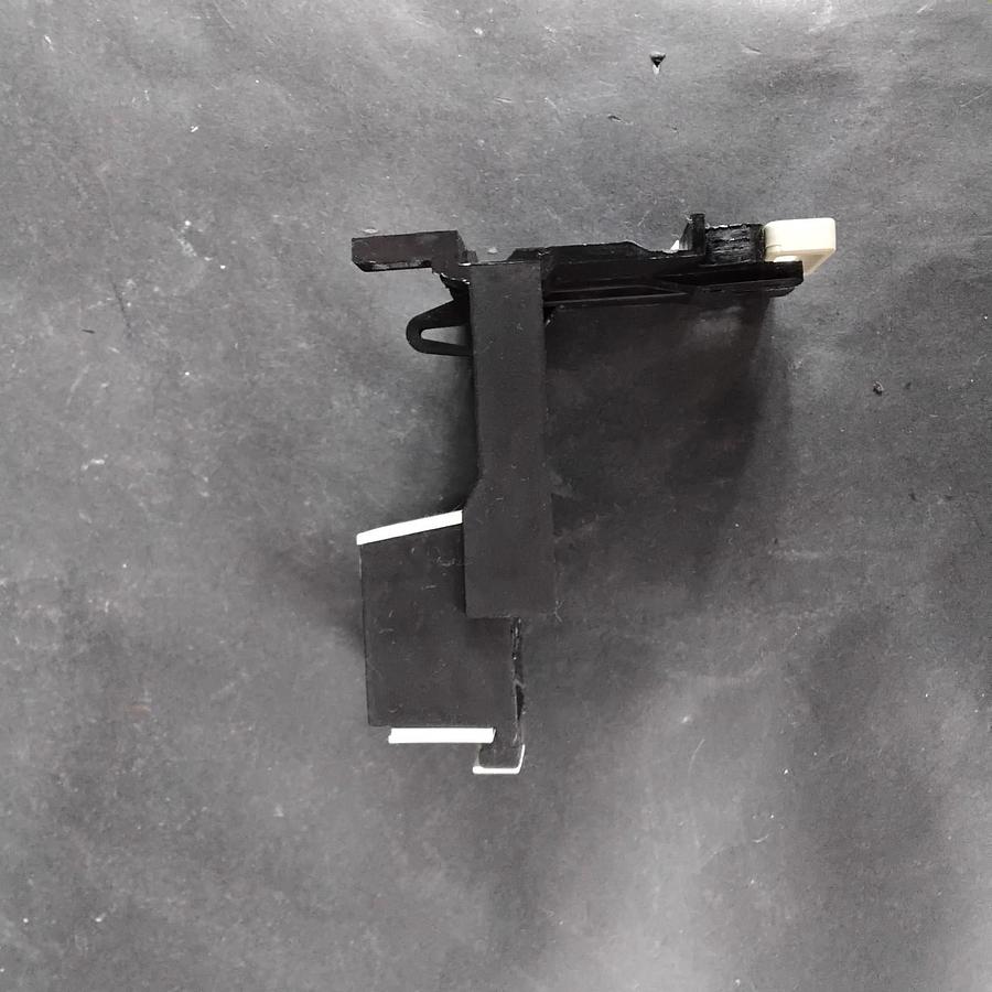 Used TELEMECANIQUE LA7-D1064 ADAPTER TERMINAL BLOCK ($14 OBO)