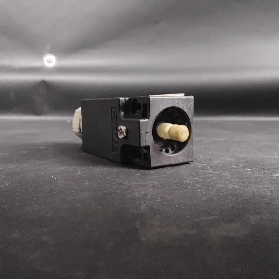 Used RITTAL SZ 4127.010 DOOR POSITION SWITCH ($25 OBO)