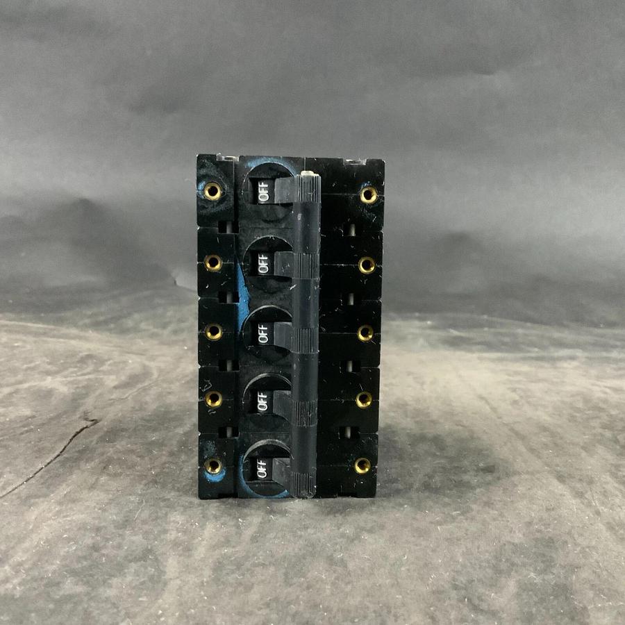 Used CARLING SWITCH AA5-X0-00-056-4D1-A CIRCUIT BREAKER ($80 OBO)