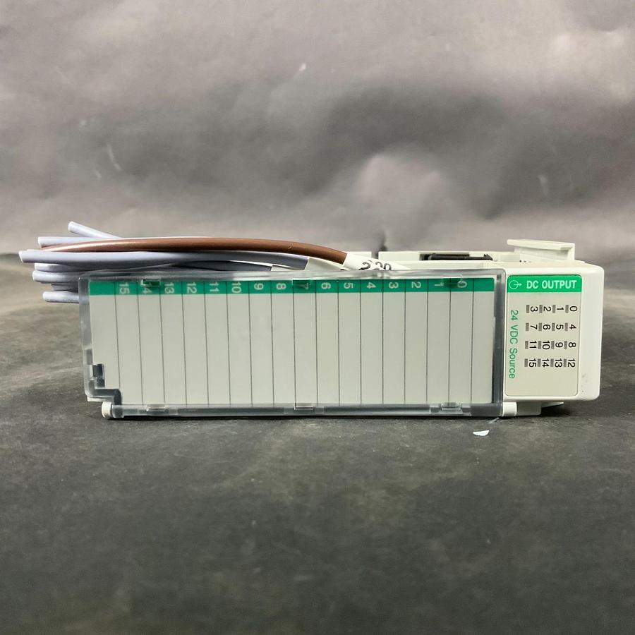 Used ALLEN BRADLEY 1769-OB16 SER B SOURCING OUTPUT MODULE ($50 OBO)