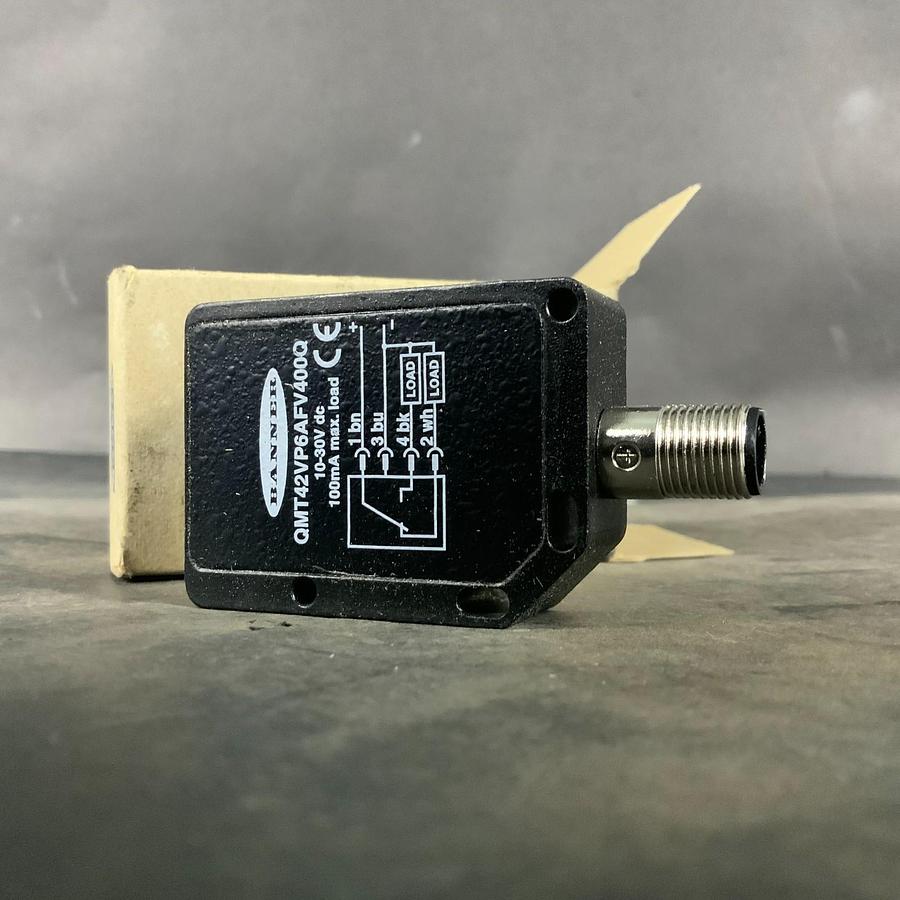 BANNER QMT42VP6AFV400Q ADJUSTABLE FIELD SENSOR ($60 OBO)