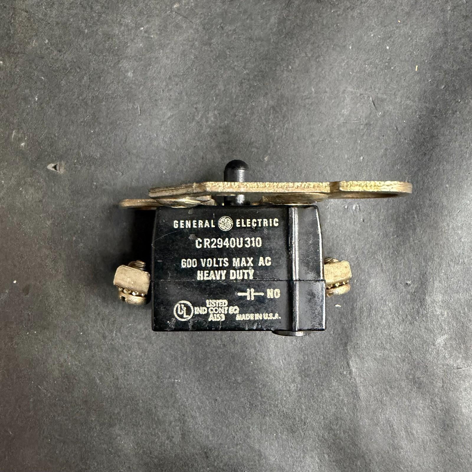 Used GENERAL ELECTRIC CR294OU310 CONTACT BLOCK ($12 OBO)