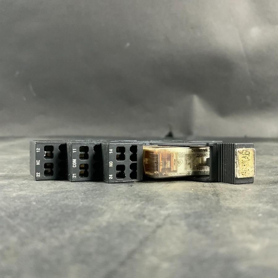 Used WEIDMULLER SRC 2C0 Z 8783930000 RELAY MOUNT BASE ($10 OBO)