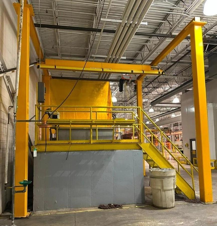 Used Bridge Crane Freestanding -1.5TON CAP- 16.5'W x 17.5'L x 14'H ($10,500 OBO)