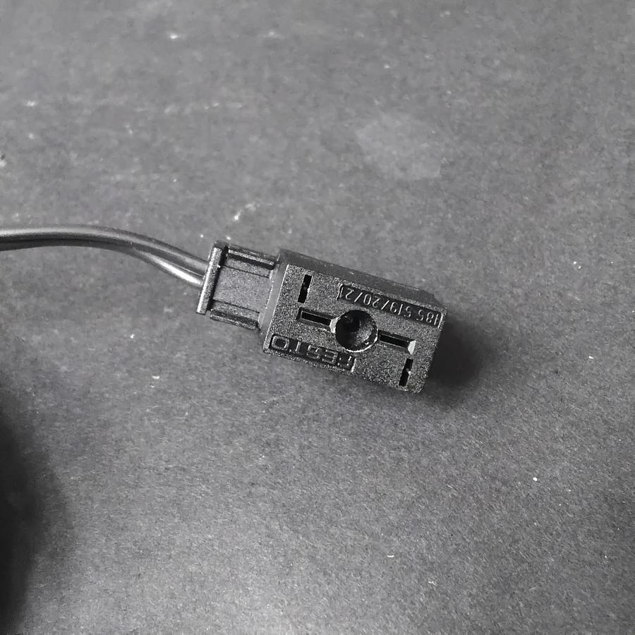 Used FESTO KMYZ-4-24-2,5 PLUG SOCKET ($4 OBO)