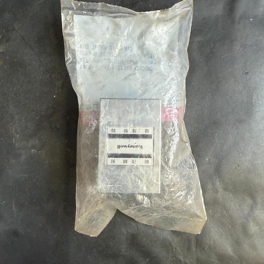 HONEYWELL 1400406-111 THERMOSTAT COVER ($40 OBO)