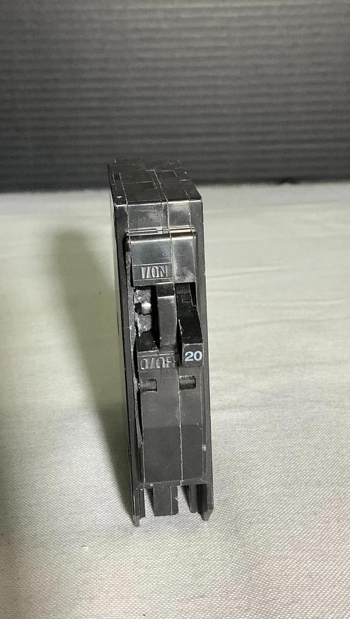 SCHNEIDER QOT2020C 20 A ($24.99 OBO)