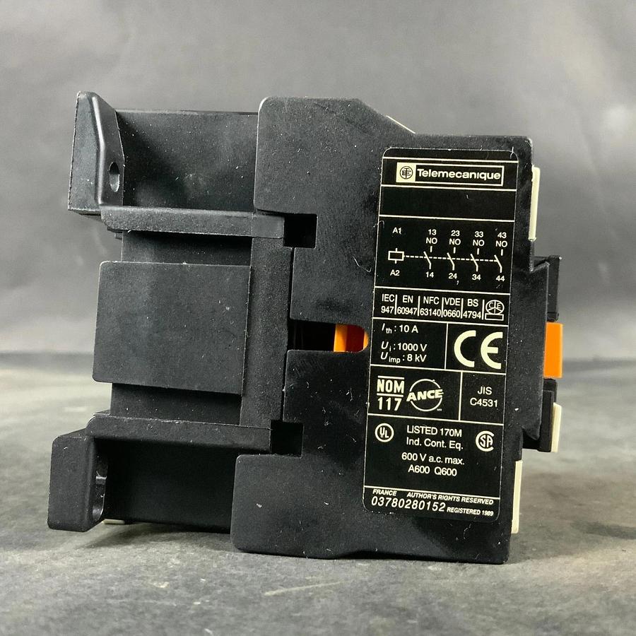 Used TELEMECANIQUE CA2DN40 CONTROL RELAY ($25 OBO)