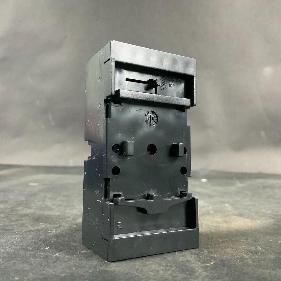 Used ELESTA ZKM118 RELAY BASE ($12 OBO)