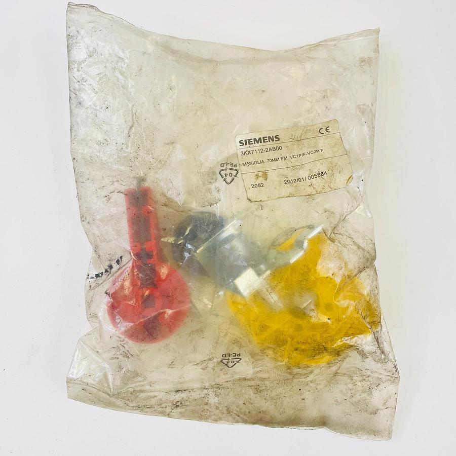 SIEMENS 3KX7112-2AB00 EMERGENCY STOP DOOR-MOUNT ROTARY OPERATING HANDLE KIT