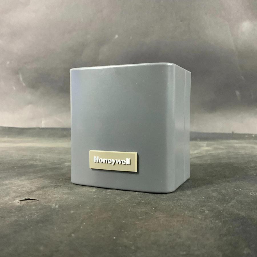 HONEYWELL C7031F 1018 TEMPERATURE SENSOR ($35 OBO)