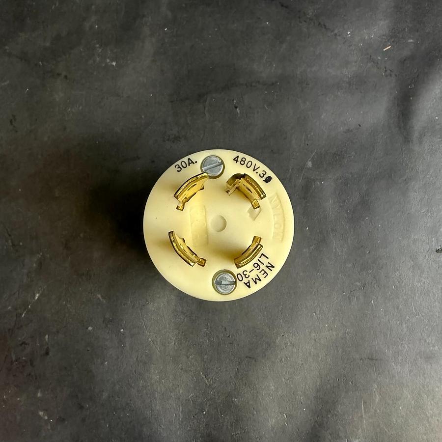Used BRYANT 30AMP LOCKING PLUG ($20 OBO)