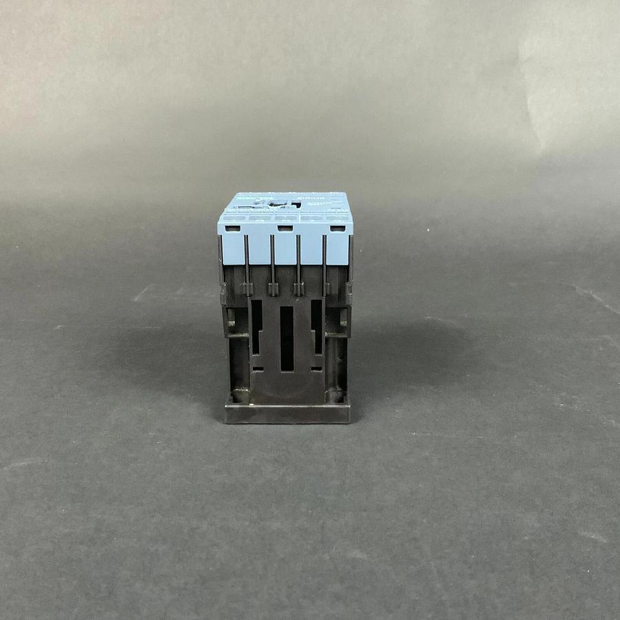Used SIEMENS 3RT2517 2BB40 CONTACTOR ($30 OBO)