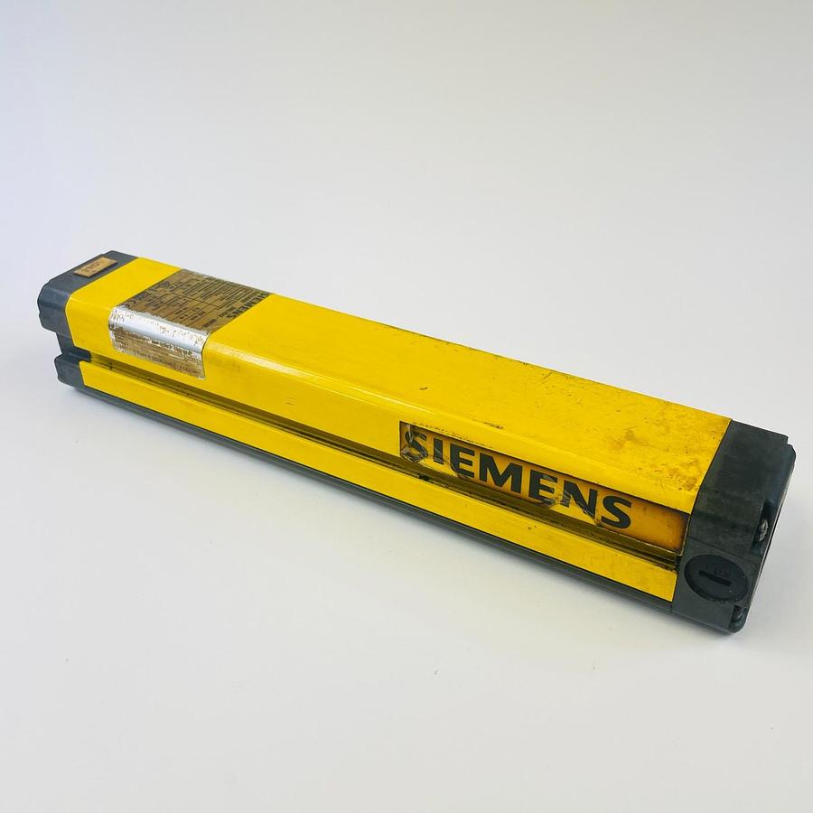 Used SIEMENS 3RG7842-6BC00-2 SIGUARD TYPE 4 SAFETY LIGHT CURTAIN TRANSMITTER