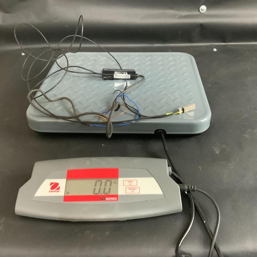 Used KEYENCE FS-V11P PHOTOELECTRIC AMPLIFIER ($17 OBO)