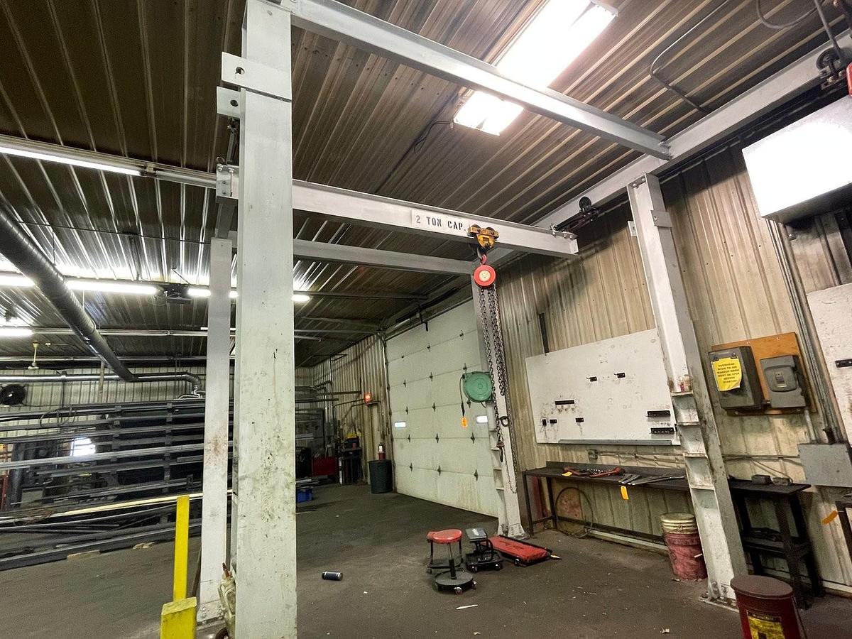 Used Freestanding Bridge Crane - 8'L x 10'W x 12'T -2 Ton Cap- (Ready to ship!)